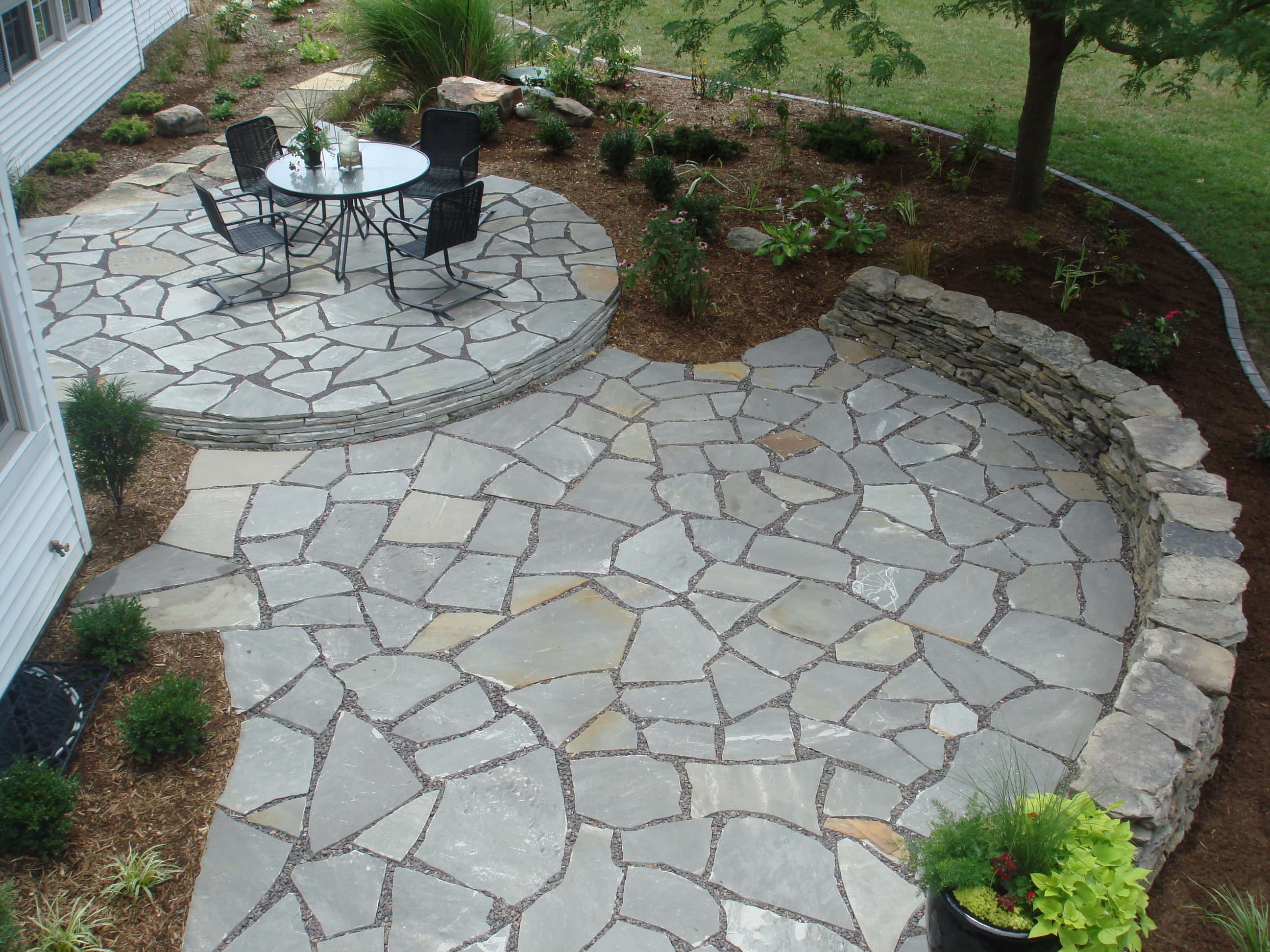 Flagstone Patio For A Natural Look Decorifusta regarding sizing 2592 X 1944