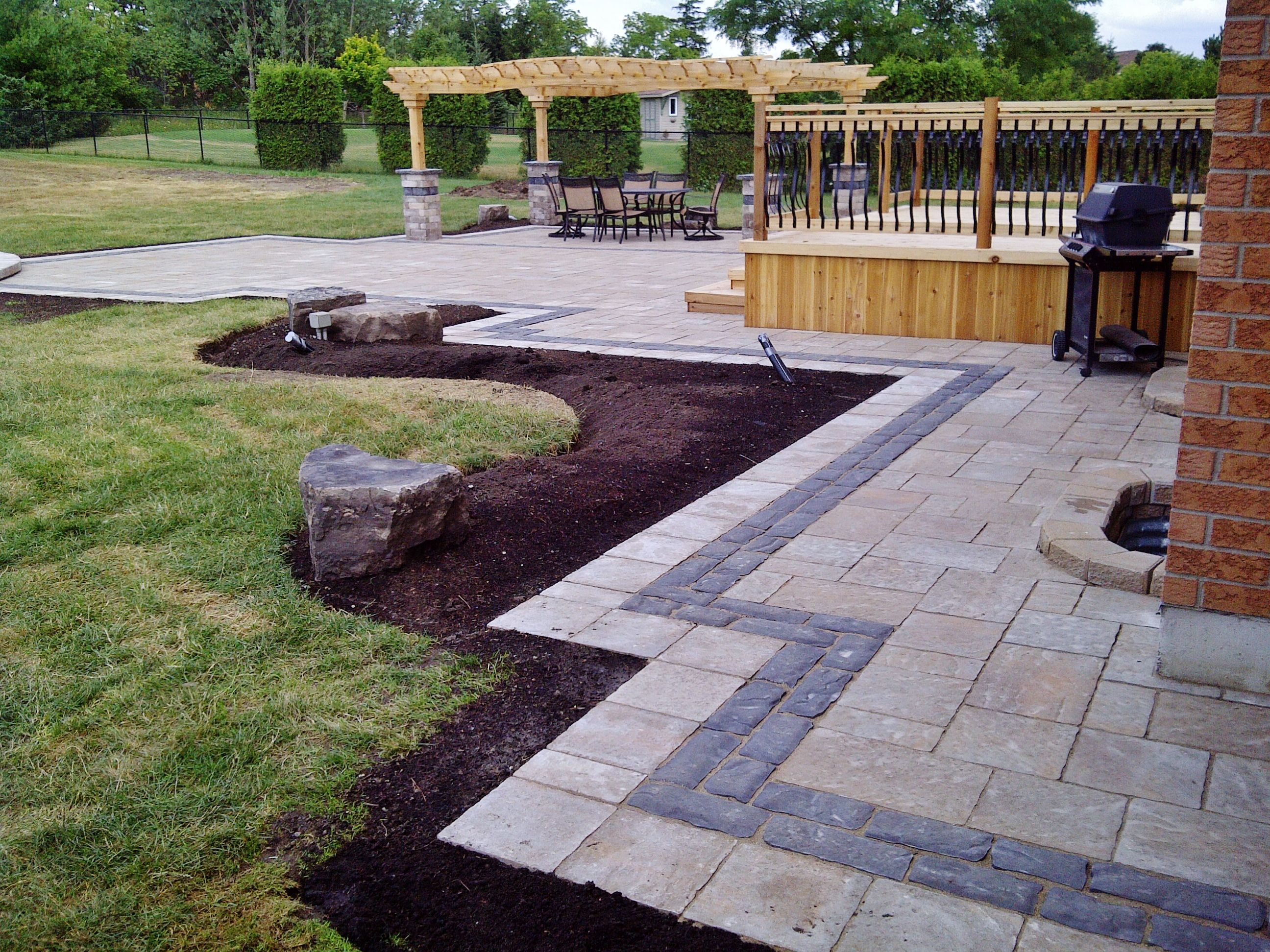 Interlock Walkway And Patio With A Double Border Decks Arbors for proportions 2592 X 1944