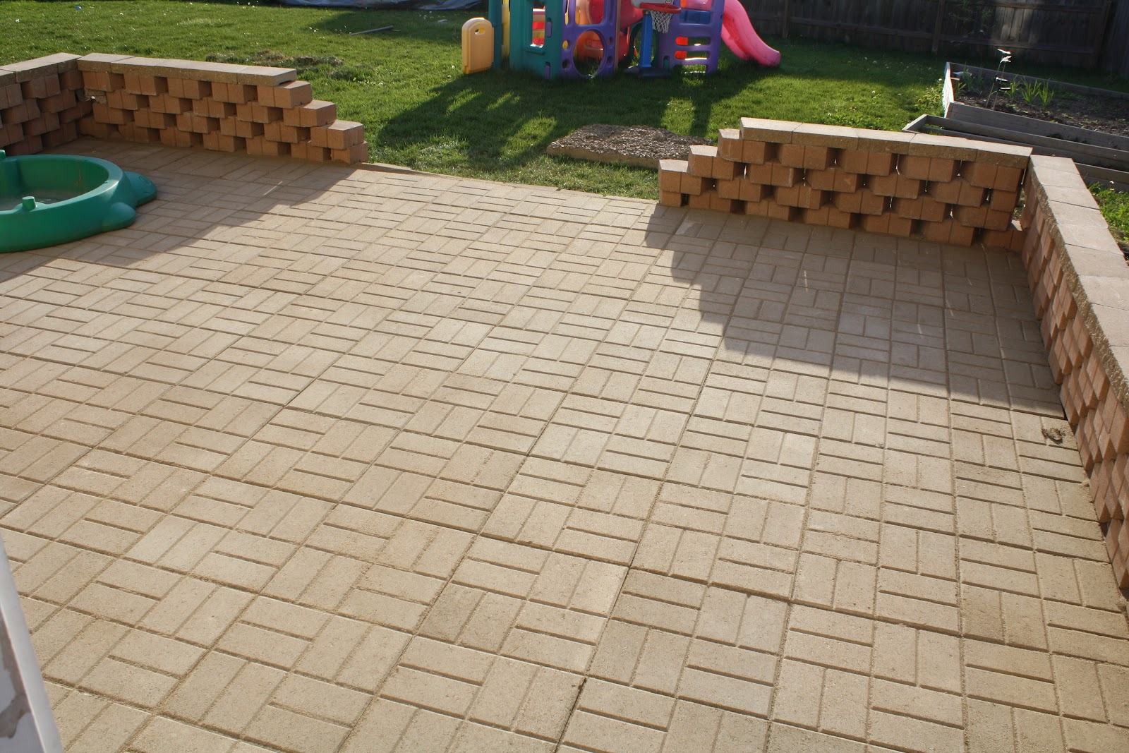 Laying 16 Inch Patio Blocks Patio Designs throughout proportions 1600 X 1067