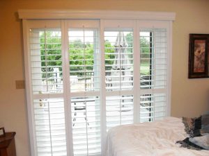 White Sliding Patio Door Blinds Bellflower Themovie throughout dimensions 1600 X 1200